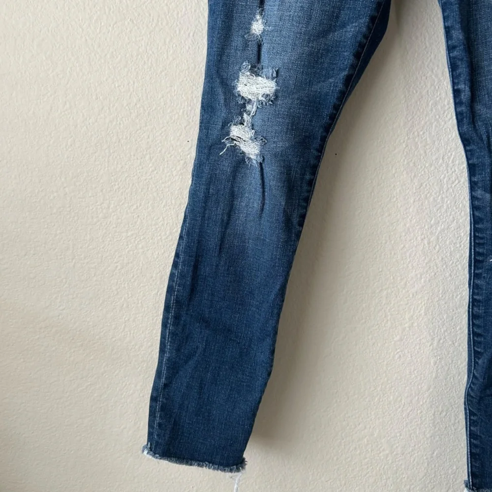 Abercrombie & Fitch Harper Ankle Jean Medium Indigo Distressed Size 24 Short OOs